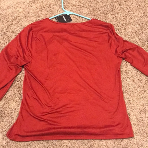 Plus size forever 21 shirt. Low cut - Picture 3 of 3